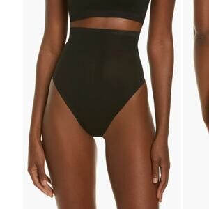 SKIMS Sheer Sculpt High Waist Thong Onyx Black Size Medium NWT